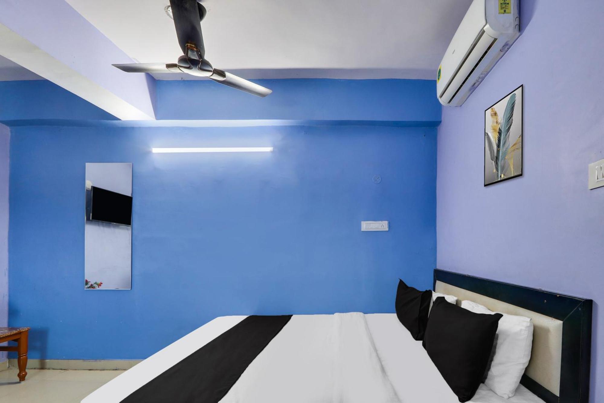 Hotel O Grand Hotel And Lodge Sangareddy Esterno foto