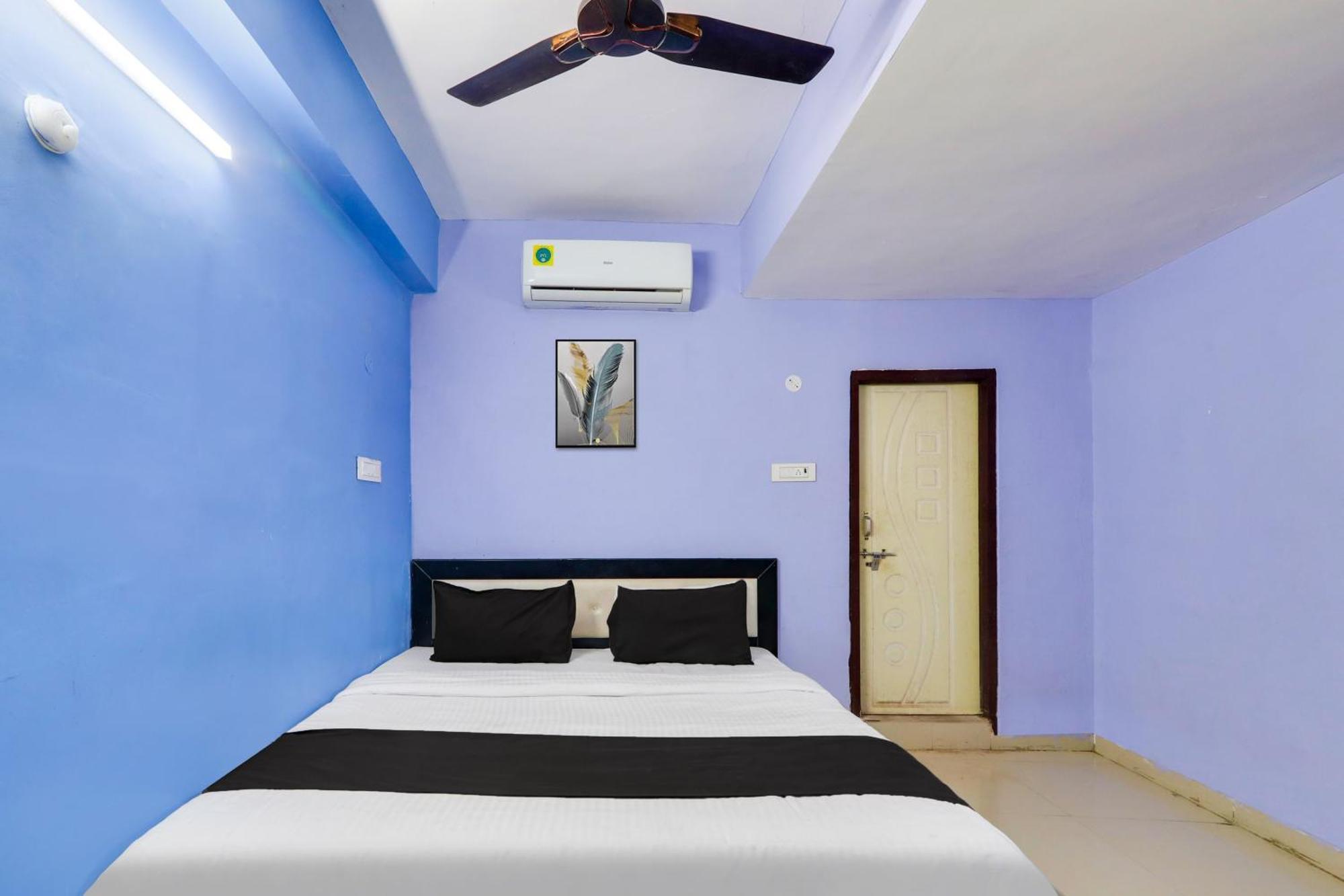 Hotel O Grand Hotel And Lodge Sangareddy Esterno foto