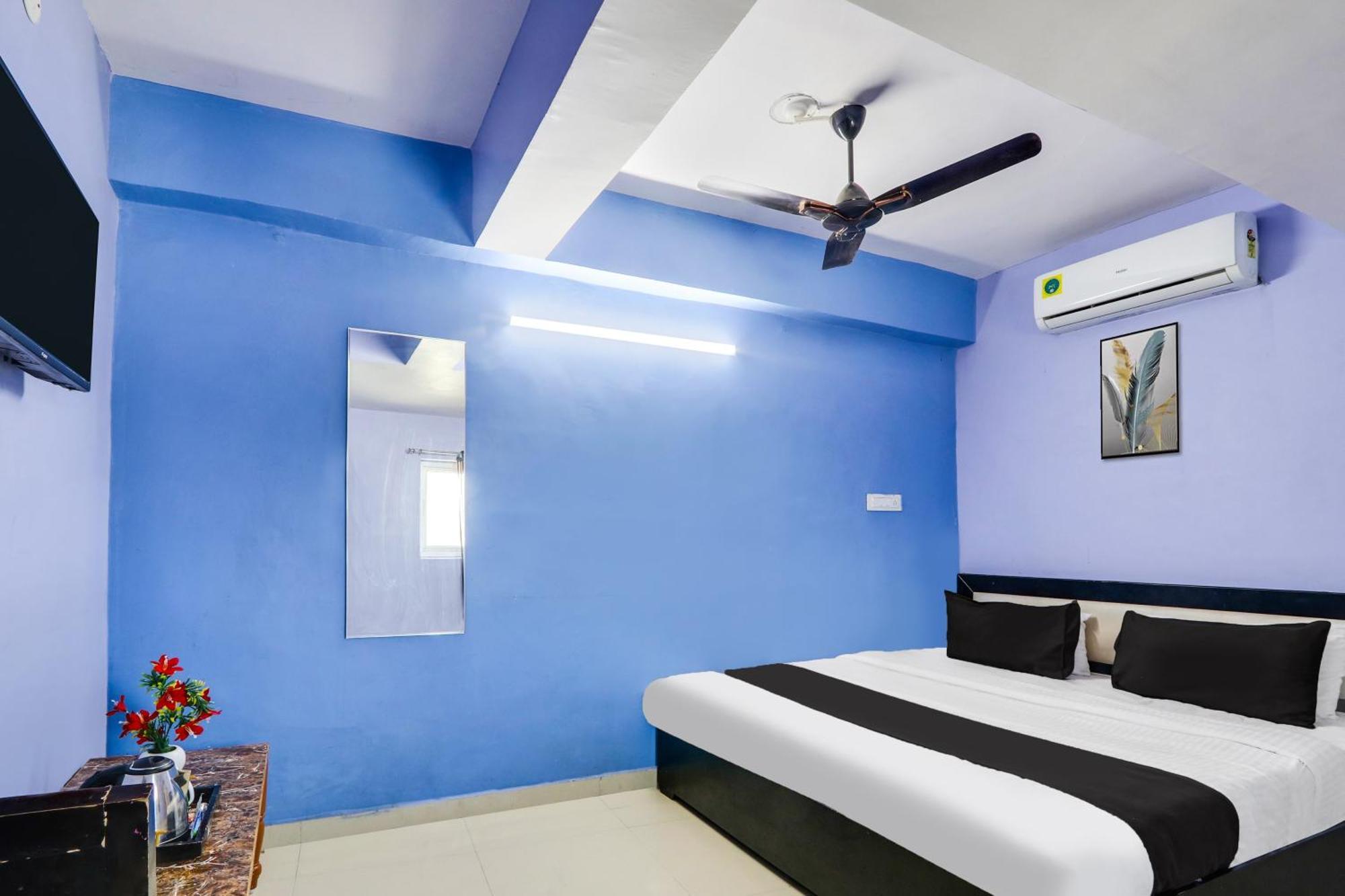 Hotel O Grand Hotel And Lodge Sangareddy Esterno foto