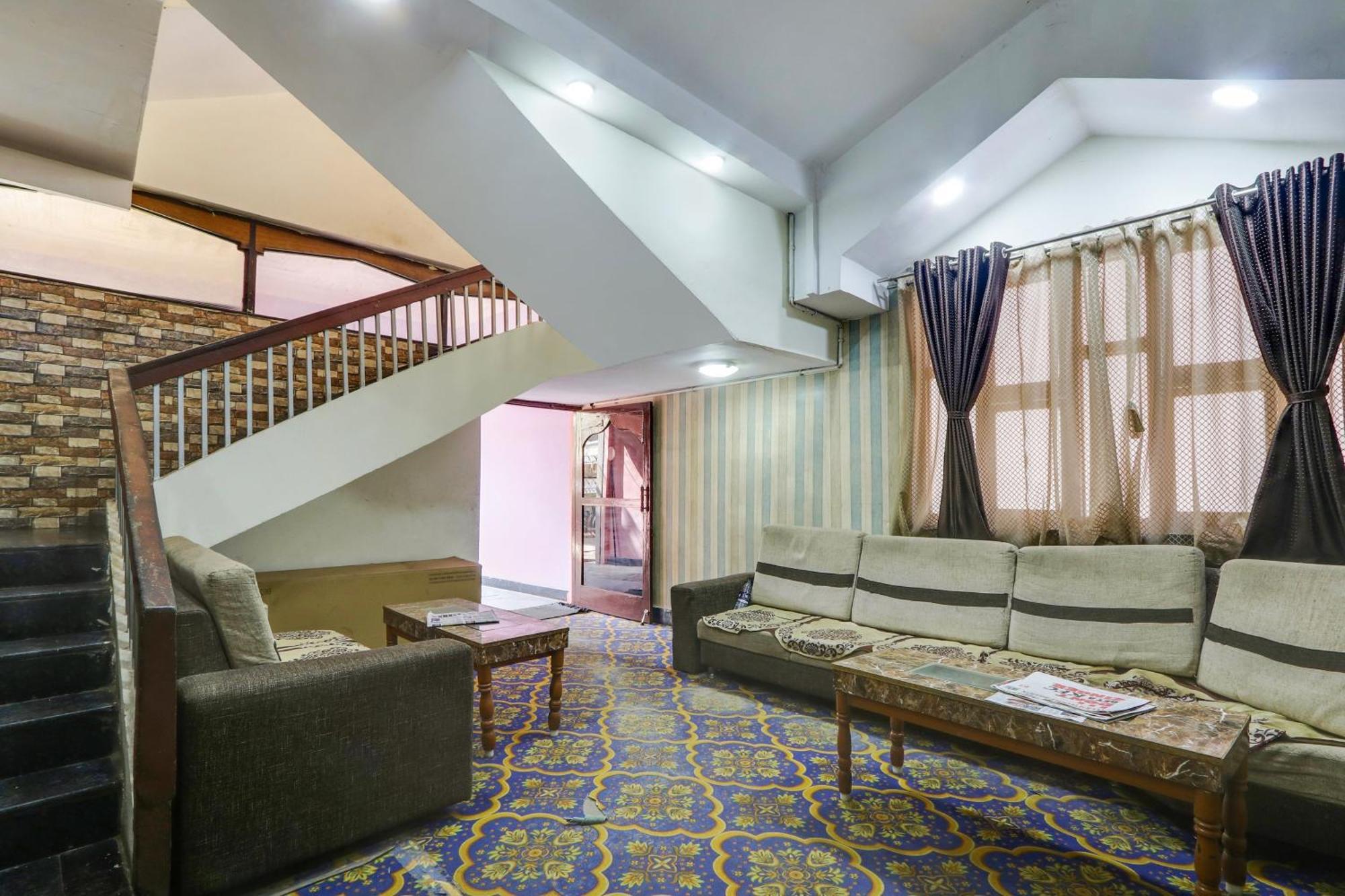 Hotel O Grand Hotel And Lodge Sangareddy Esterno foto