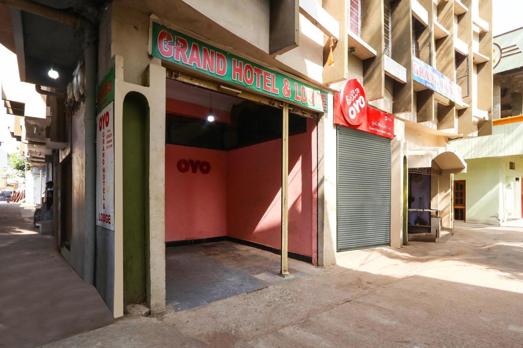 Hotel O Grand Hotel And Lodge Sangareddy Esterno foto