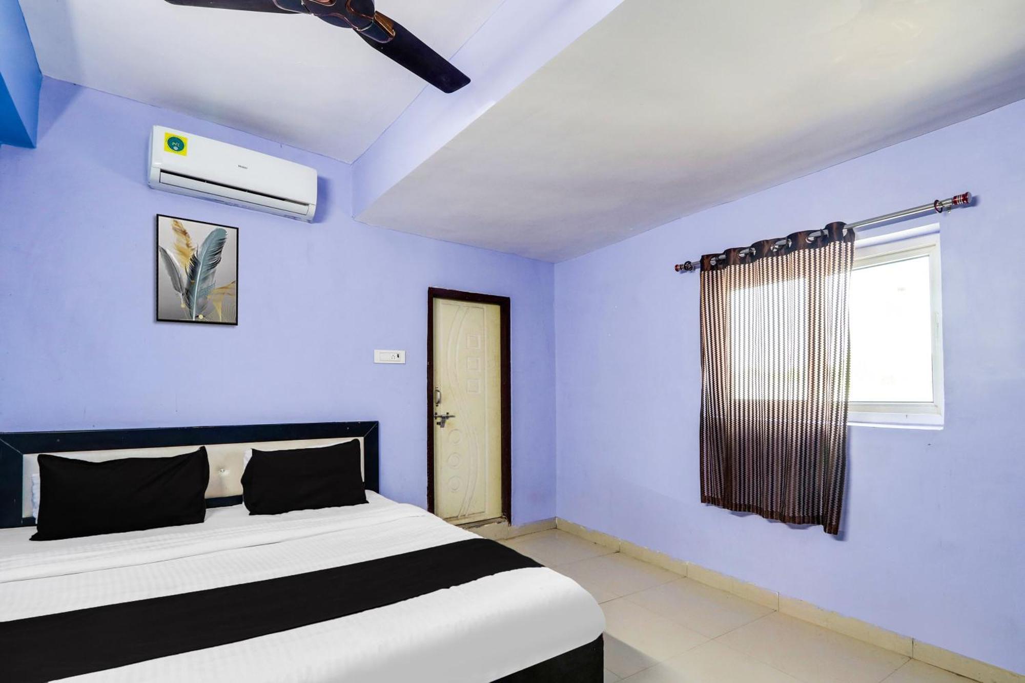Hotel O Grand Hotel And Lodge Sangareddy Esterno foto